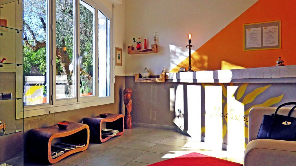 Hotel Mon Soleil Ла Год Екстериор снимка
